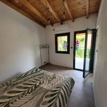 Adam's House 펜션 아기오스 게오르기오스